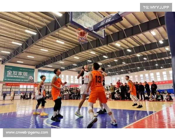 邵东市篮球比赛裁判员秉公执裁，保障赛事顺利进行