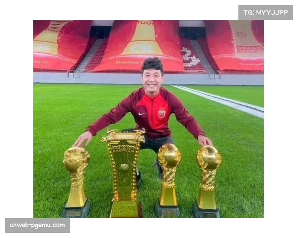 安佩姆加盟上海海港，加纳边锋能否成为武磊的完美搭档